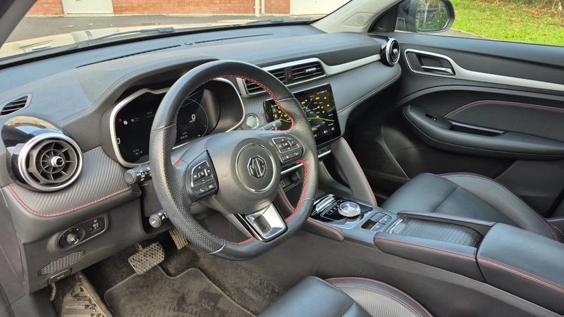 Mg Zs Ev 156 70kWh Luxury - Automatique Toit ouvrant