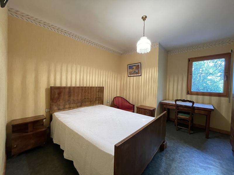 Maison - 138 m² - 9 pièces