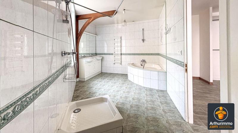 Appartement - 150 m² - 5 pièces