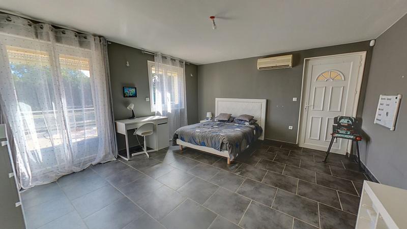 Maison - 254 m² - 7 pièces