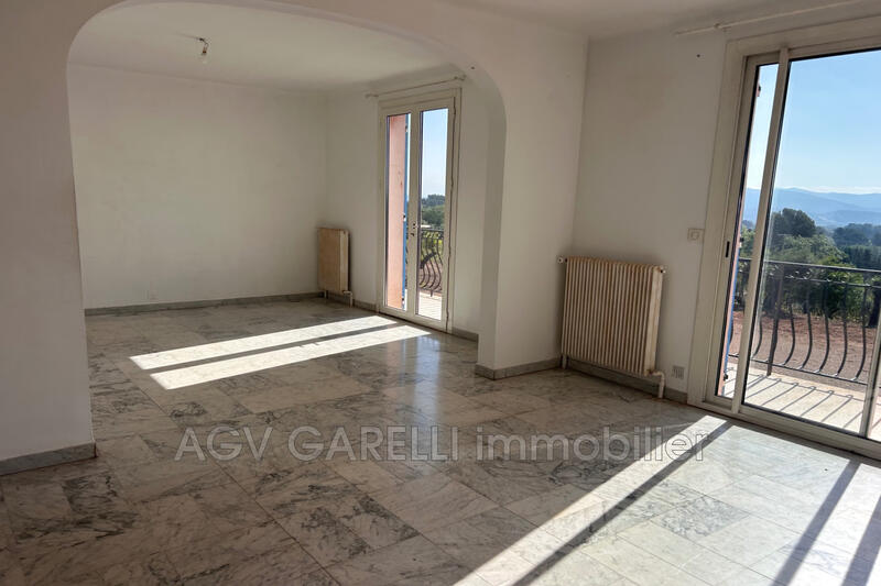 Maison - 147 m² - 5 pièces