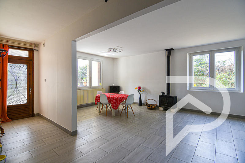 Maison - 184 m² - 6 pièces