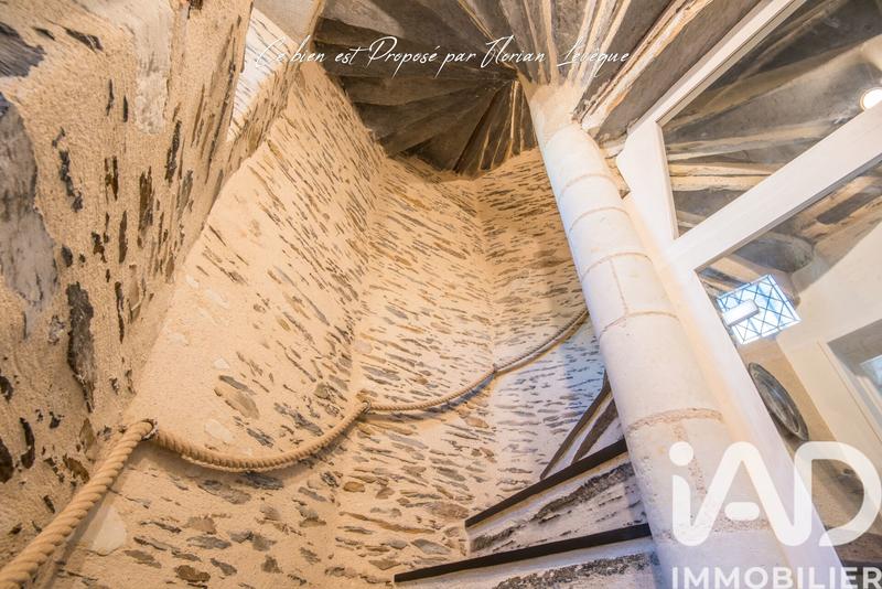 Maison - 198 m² - 8 pièces