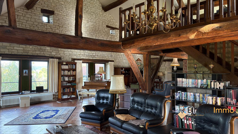 Maison - 357 m² - 10 pièces