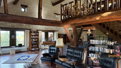 Maison - 357 m² - 10 pièces