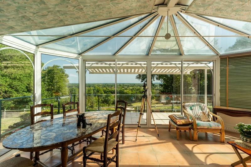 Propriété - 387 m² - 10 pièces