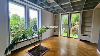 Maison - 320 m² - 11 pièces