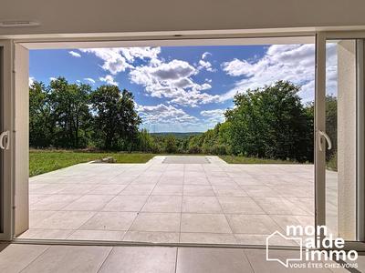 Maison - 110 m² - 4 pièces