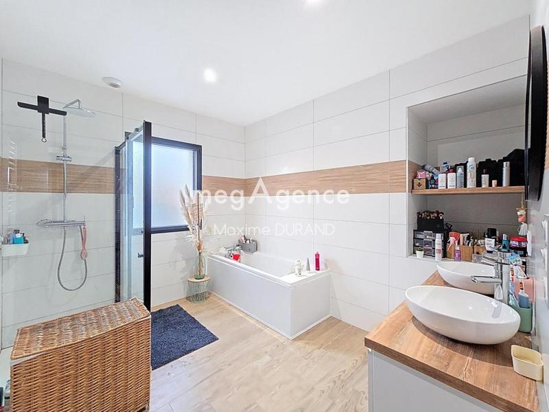 Maison - 105 m² - 5 pièces