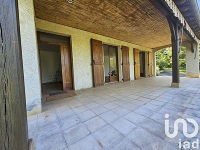 Maison - 137 m² - 5 pièces