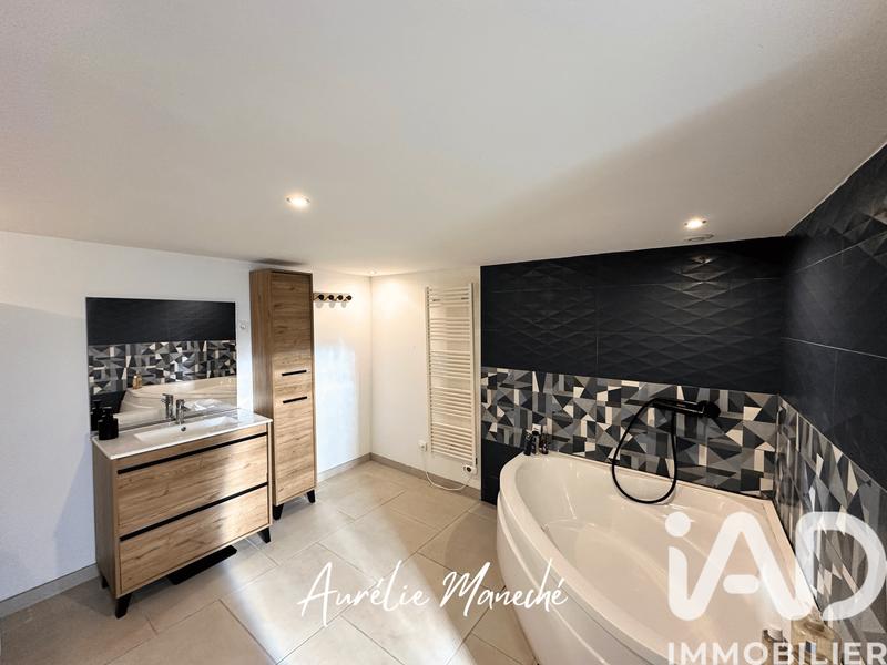 Maison - 110 m² - 4 pièces