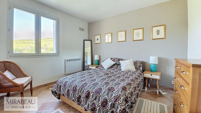 Villa - 180 m² - 8 pièces