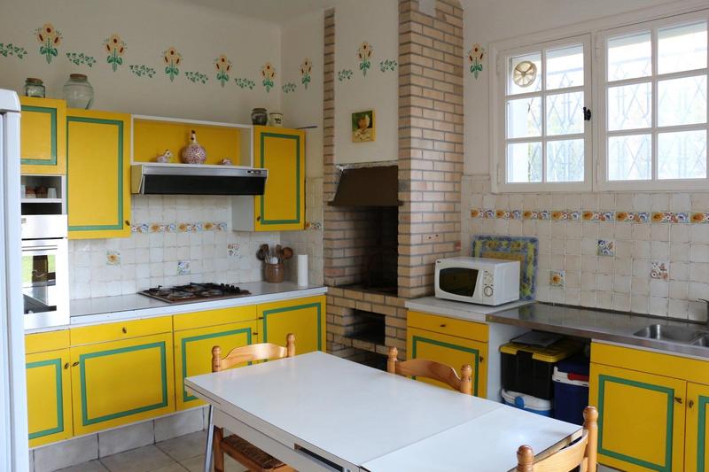 Maison - 400 m² - 13 pièces