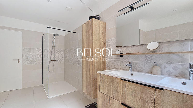 Maison contemporaine - 160 m² - 4 pièces