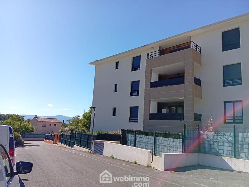 Appartement - 60 m² - 3 pièces