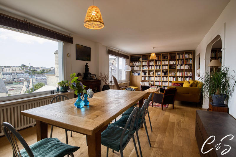 Maison - 161 m² - 6 pièces