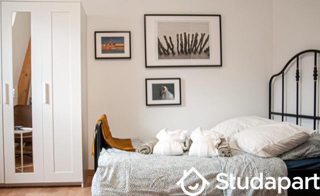 Chambre - 13 m² - 1 pièce