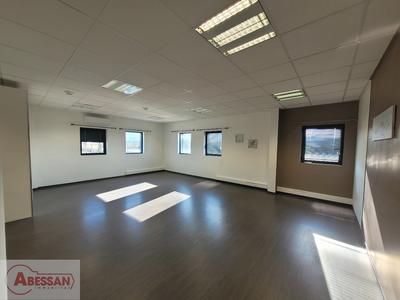 Bureau - 49 m² - 1 pièce