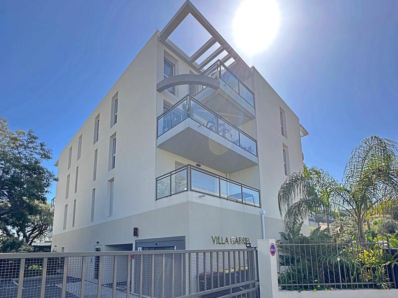 Appartement - 114 m² - 4 pièces