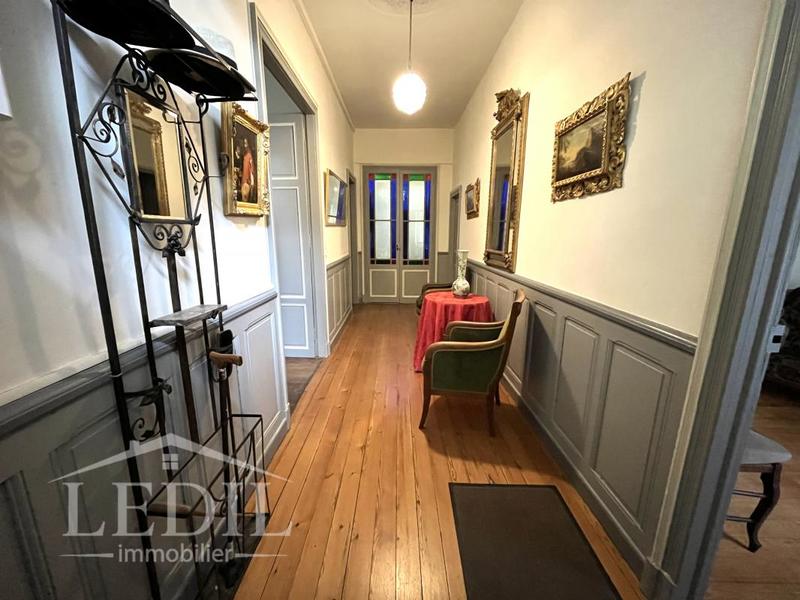 Maison de ville - 248 m² - 8 pièces