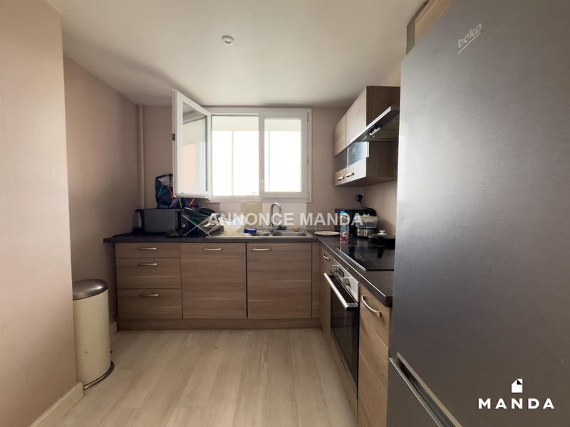 Chambre - 10 m² - 5 pièces