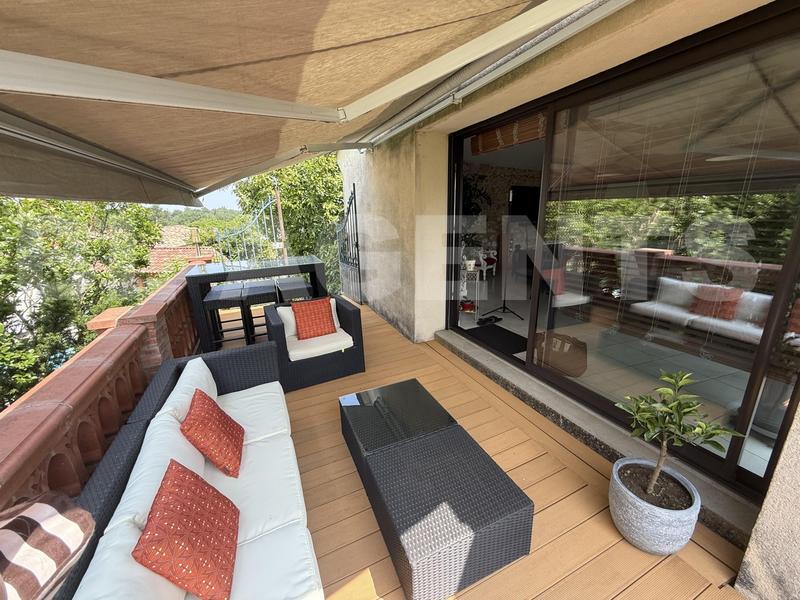 Maison - 269 m² - 9 pièces