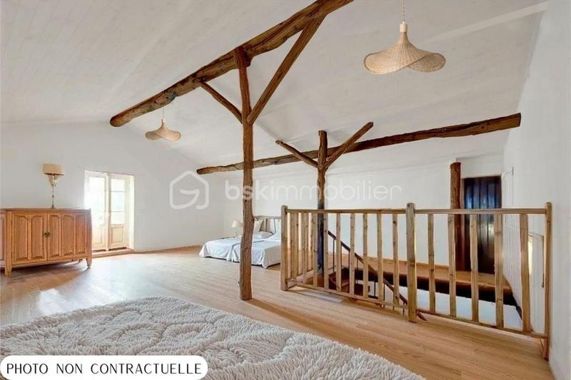 Demeure - 196 m² - 5 pièces