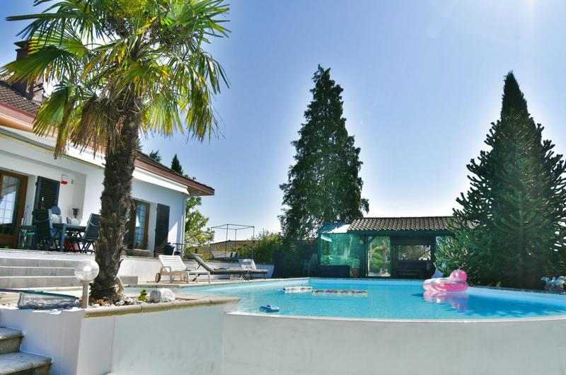 Maison - 186 m² - 7 pièces