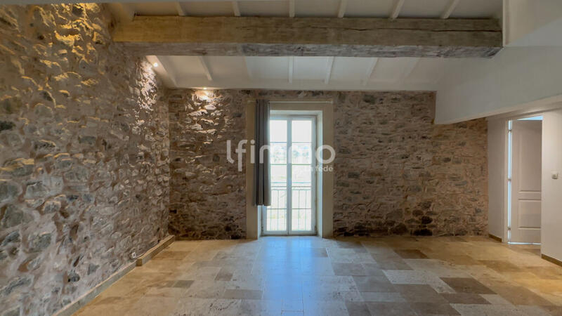 Local commercial - 250 m² - 9 pièces