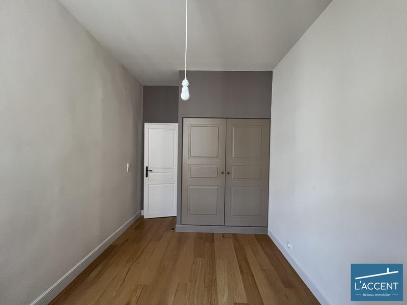 Appartement - 75 m² - 3 pièces