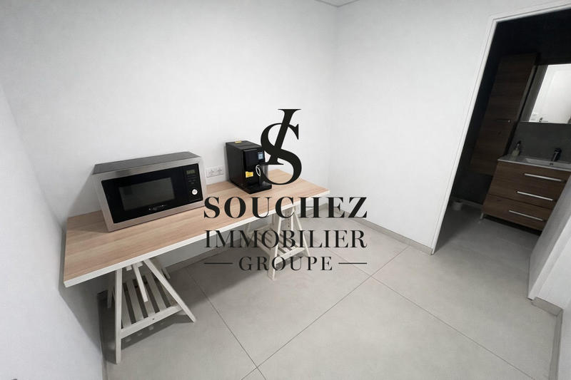 Local d'activités - 367 m²