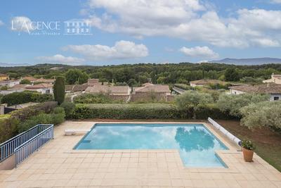 Maison traditionnelle - 180 m² - 6 pièces