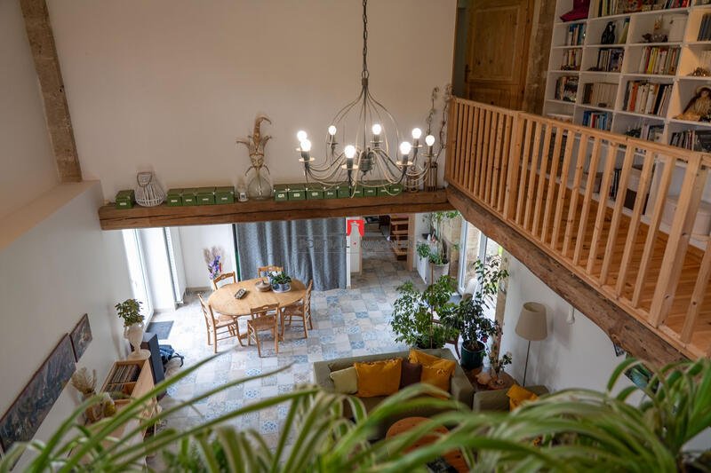 Maison - 212 m² - 6 pièces