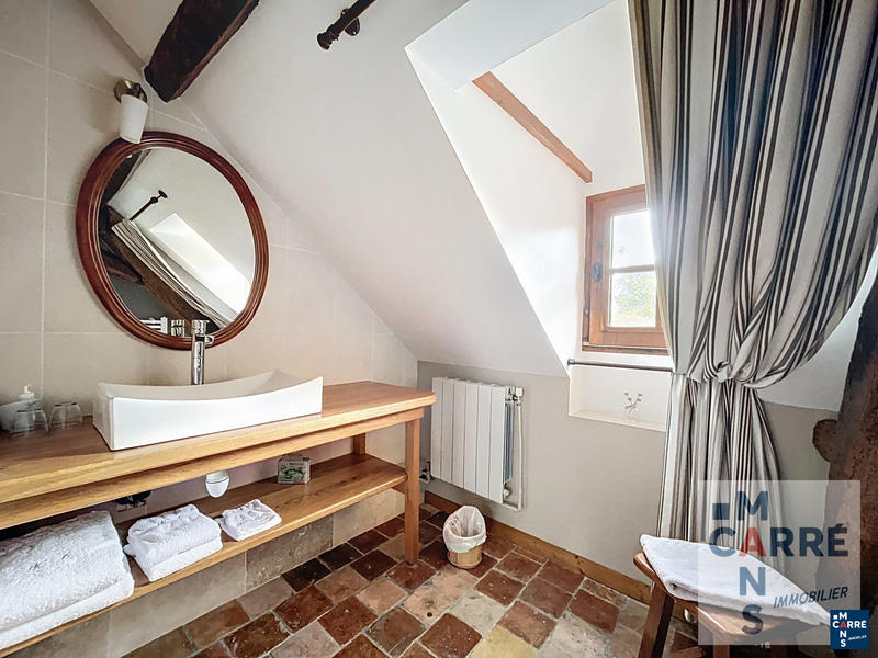 Maison - 380 m² - 10 pièces