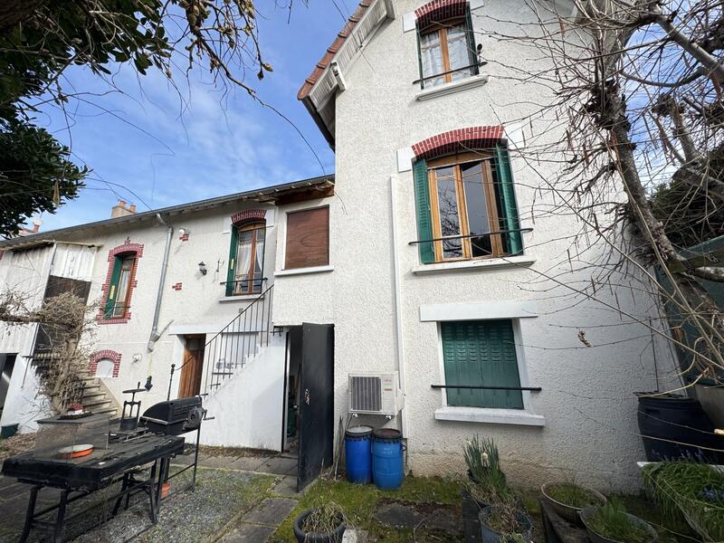 Maison - 151 m² - 7 pièces