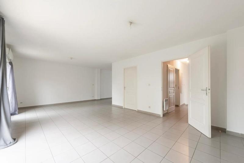 Appartement - 120 m² - 7 pièces