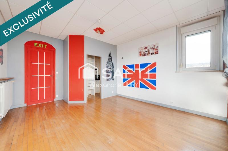 Maison - 250 m² - 8 pièces