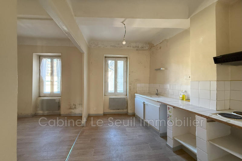 Maison - 215 m² - 9 pièces