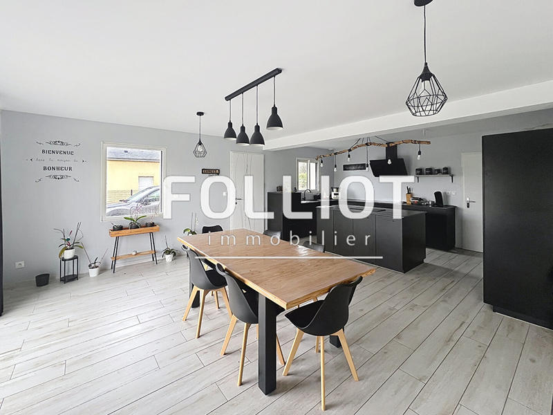 Maison - 141 m² - 6 pièces