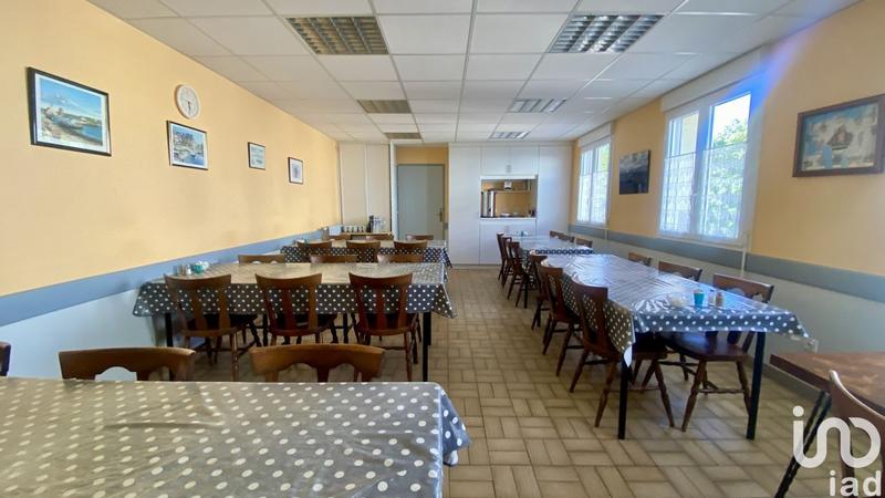 Local commercial - 256 m²