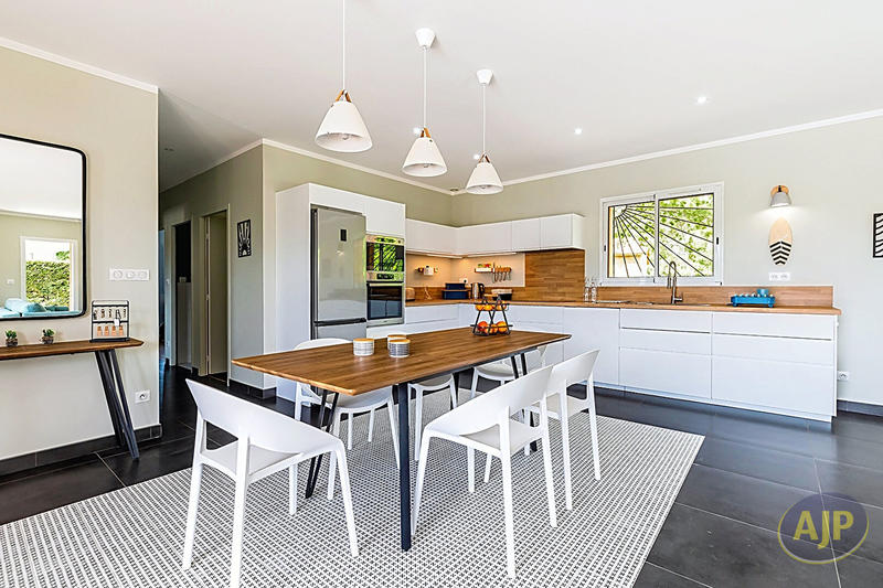 Maison - 138 m² - 7 pièces