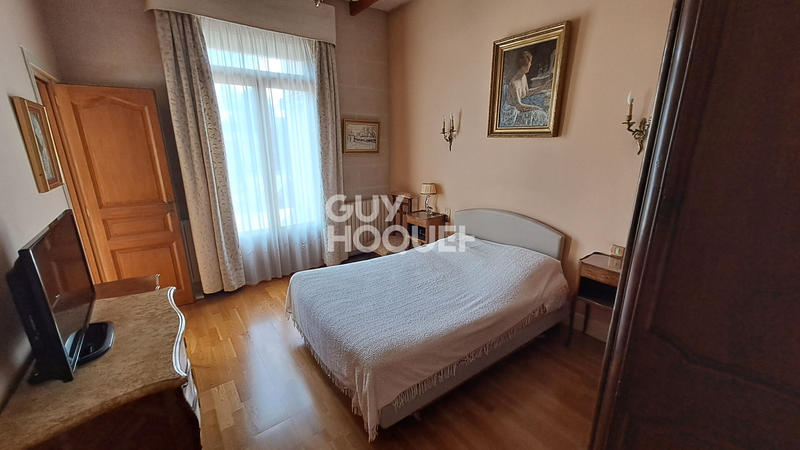 Maison - 210 m² - 8 pièces