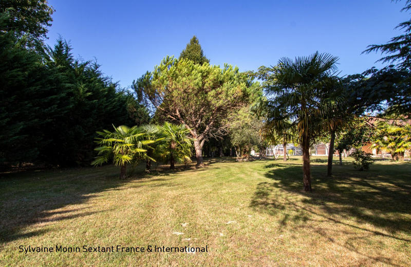 Maison - 400 m² - 14 pièces