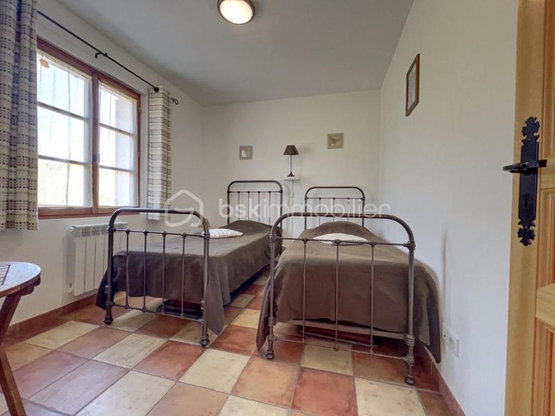 Propriété - 181 m² - 7 pièces