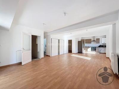 Immeuble - 134 m² - 6 pièces