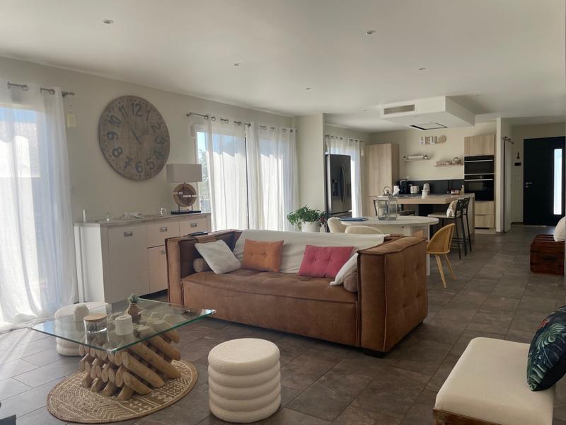 Maison - 105 m² - 4 pièces