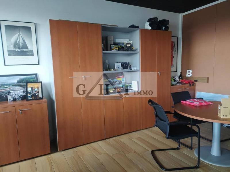 Entrepôt - 1 150 m²