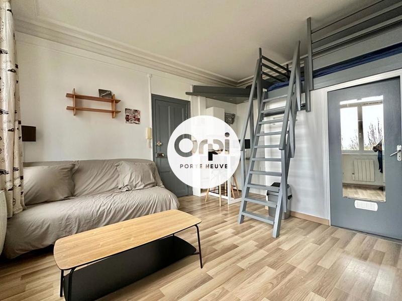 Studio - 20 m² - 2 pièces