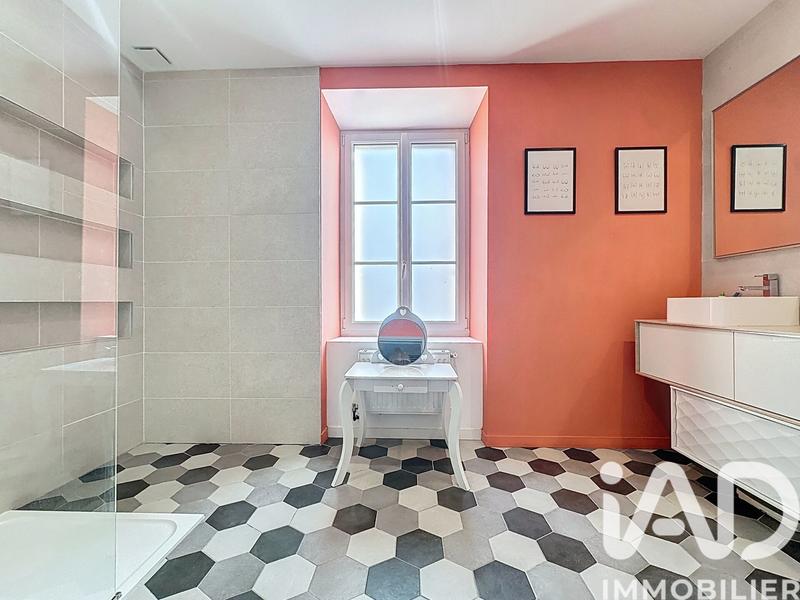 Maison - 197 m² - 6 pièces