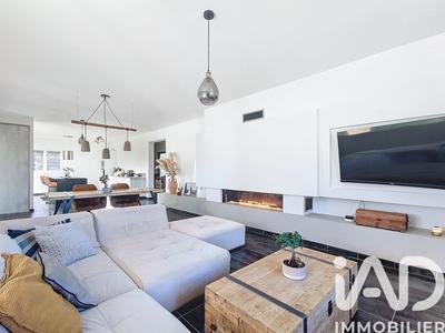 Maison - 185 m² - 5 pièces